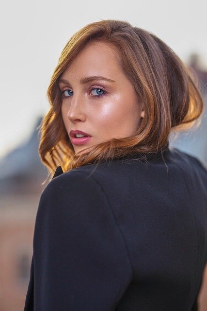 Paola B